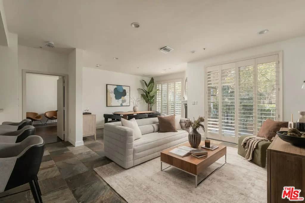 10639 Woodbridge Street 101, North Hollywood, CA — listing photo 1