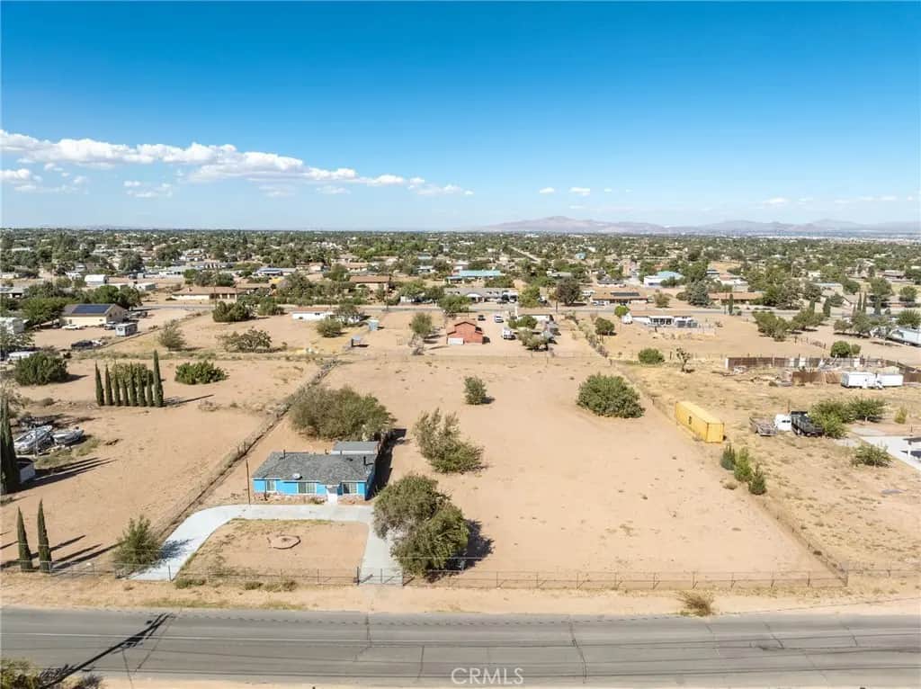 15594 Mission, Hesperia, CA — listing photo 1