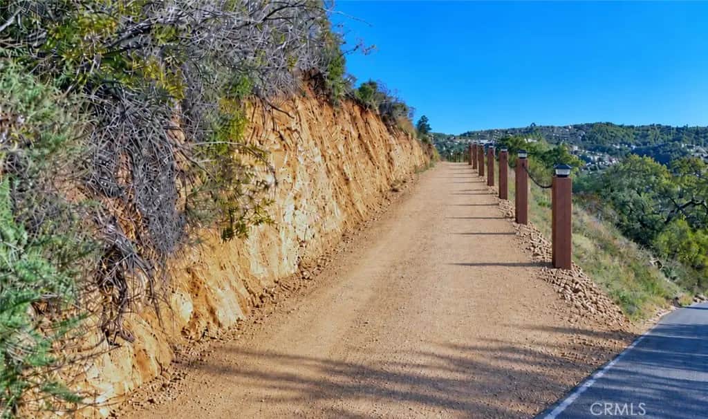 25 Vuelta Grande, Temecula, CA — listing photo 1