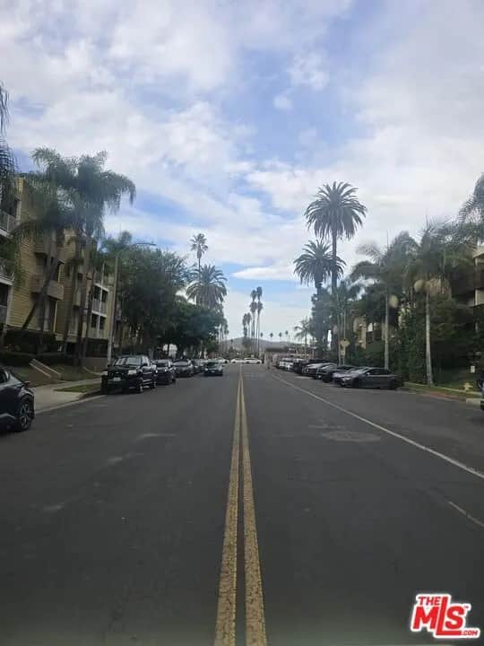 320 S Ardmore Avenue 216, Los Angeles, CA — listing photo 1