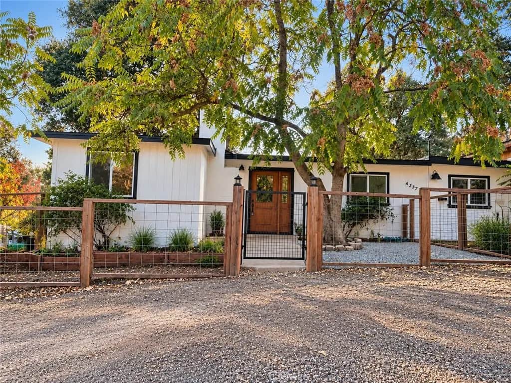 4337 Arnold, Clearlake, CA — listing photo 1