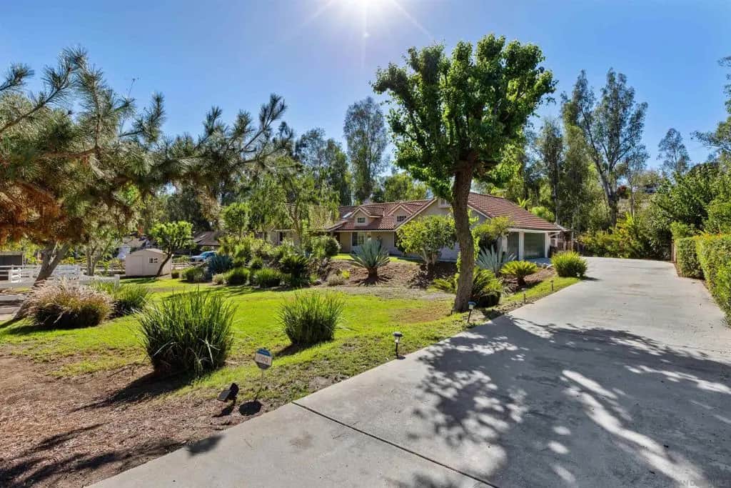 25790 Forest Dr, Escondido, CA — listing photo 1
