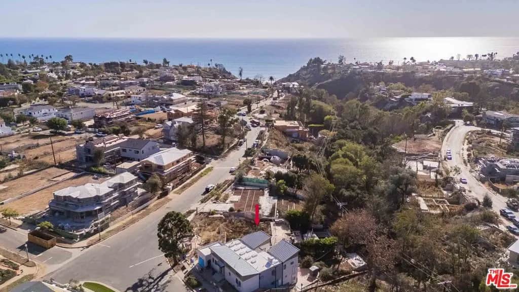 651 Muskingum Avenue, Pacific Palisades, CA — listing photo 1