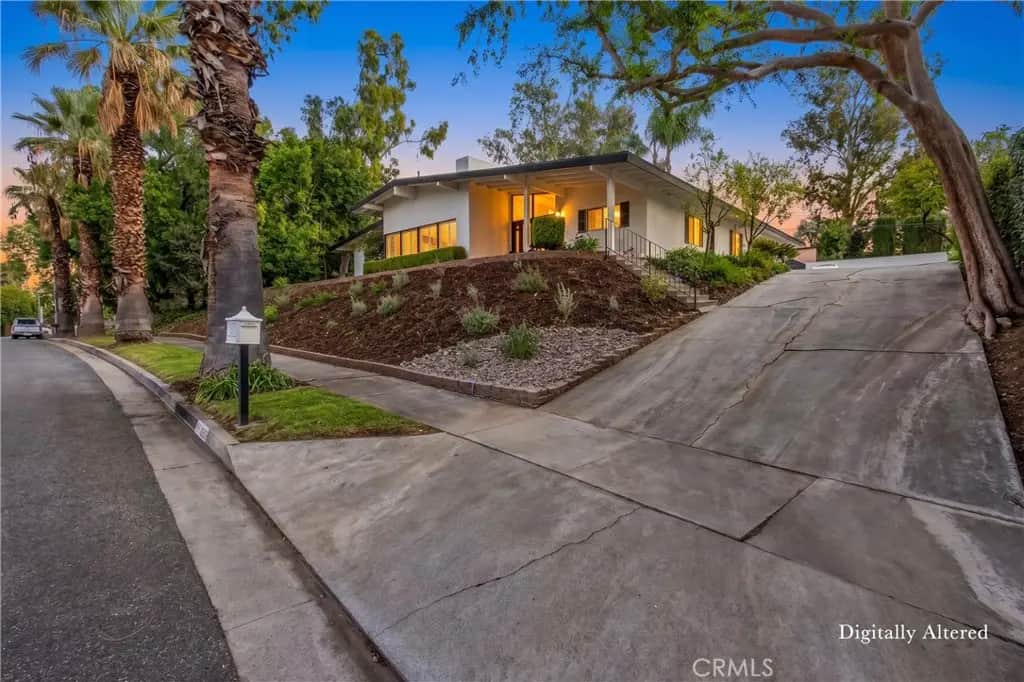 2130 Archdale, Riverside, CA — listing photo 1