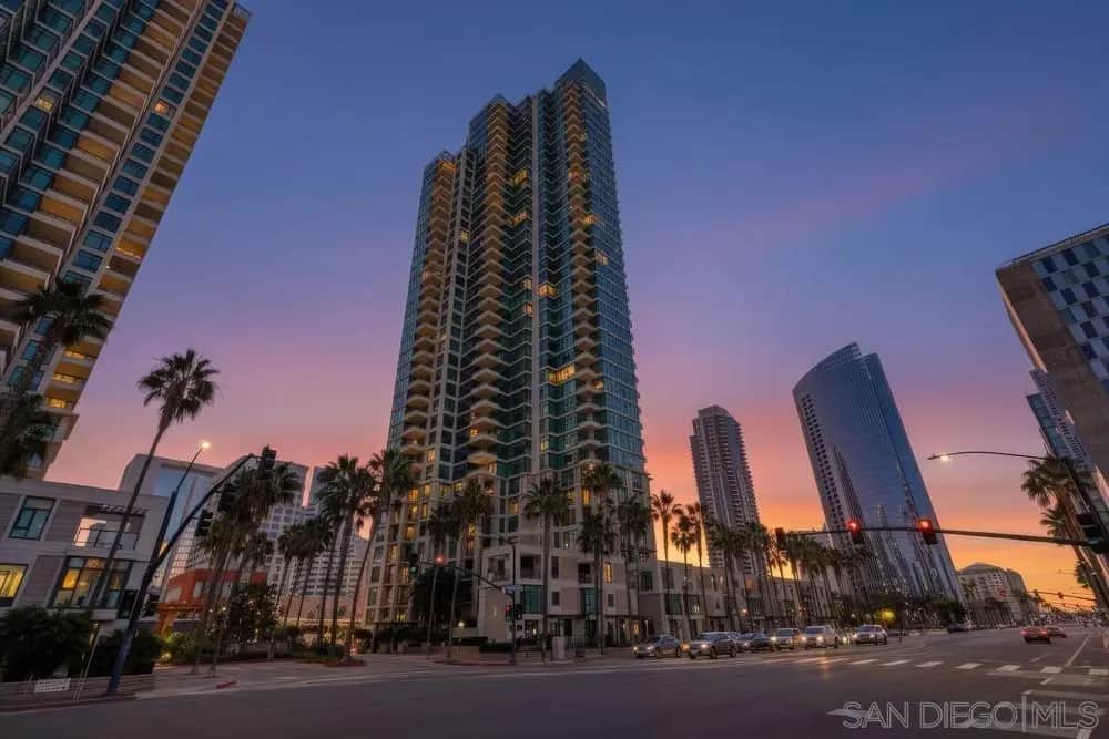 1199 Pacific 1305, San Diego, CA — listing photo 1