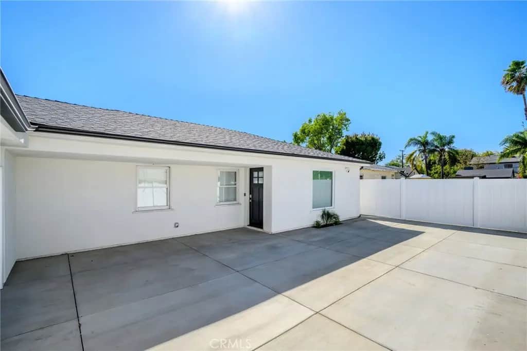 1346 N Parish Place, Burbank, CA — listing photo 1