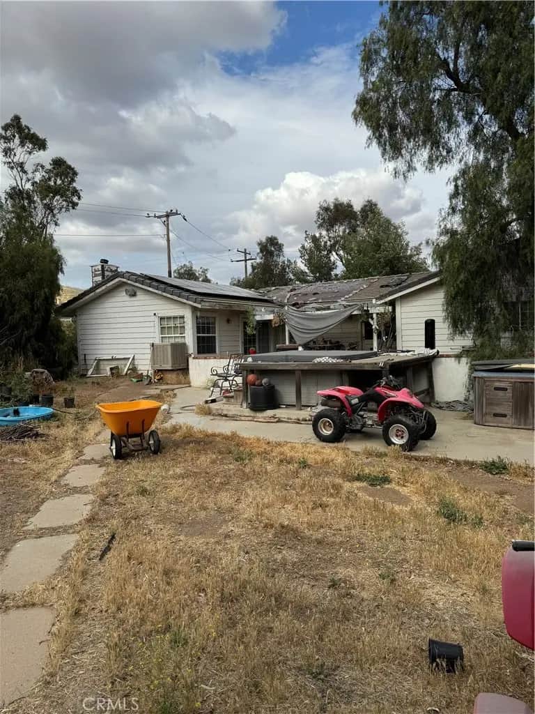 35325 Wyse Road, Agua Dulce, CA — listing photo 1