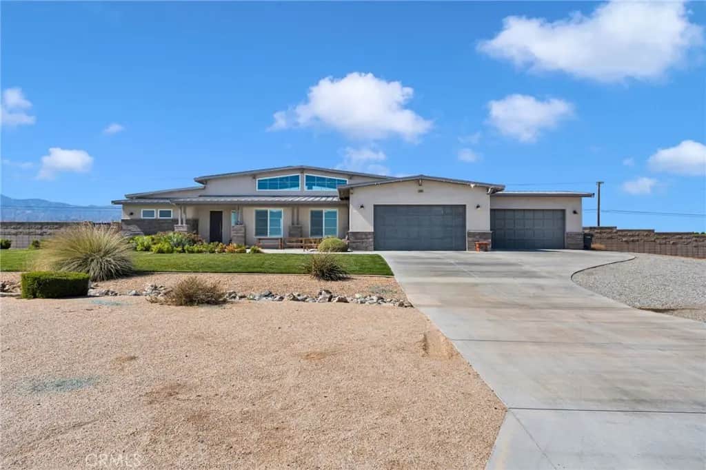 9944 Seven Palms Drive, Oak Hills, CA — listing photo 1