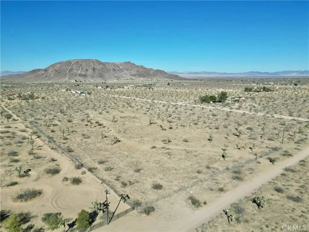 58807 Philippi, Landers, CA — listing photo 1