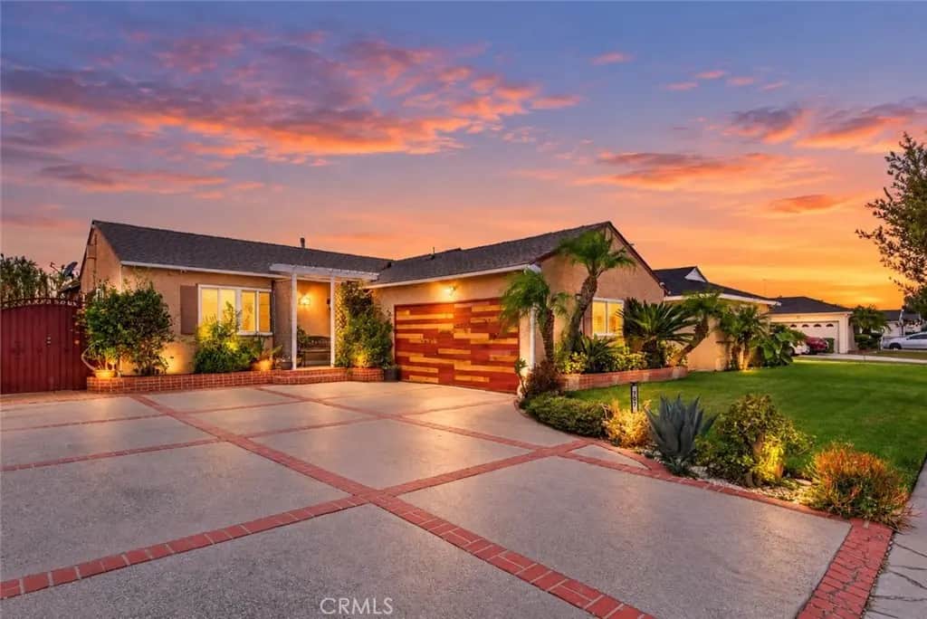 707 S Clymar Avenue, Compton, CA — listing photo 1