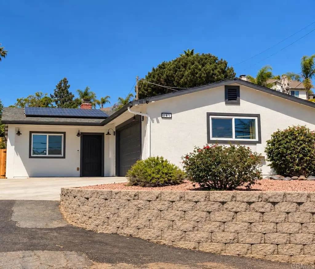261 Hannalei Drive, Vista, CA — listing photo 1