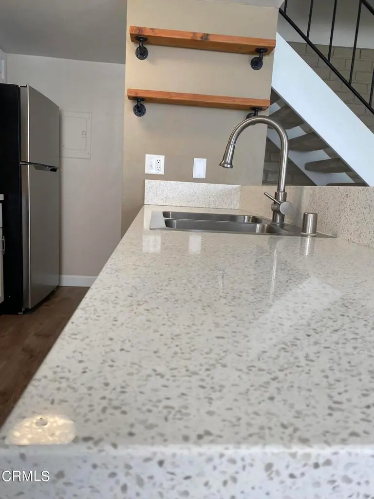 1235 Chalmette Avenue, Ventura, CA — listing photo 1