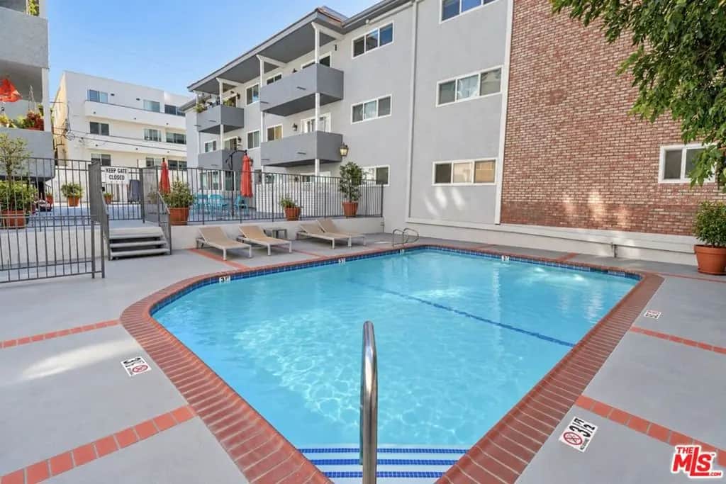 1242 BARRINGTON Avenue 307, Los Angeles, CA — listing photo 1