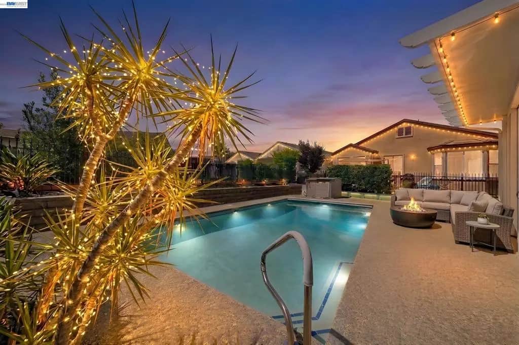 832 Summerset Dr, Rio Vista, CA — listing photo 1