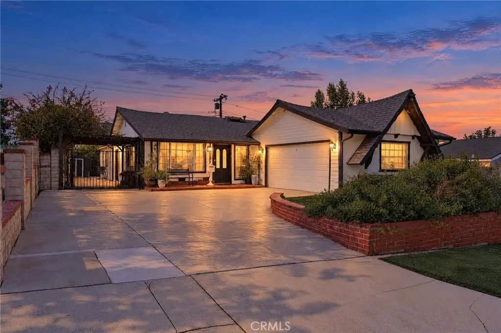 13219 Azores, Sylmar, CA — listing photo 1