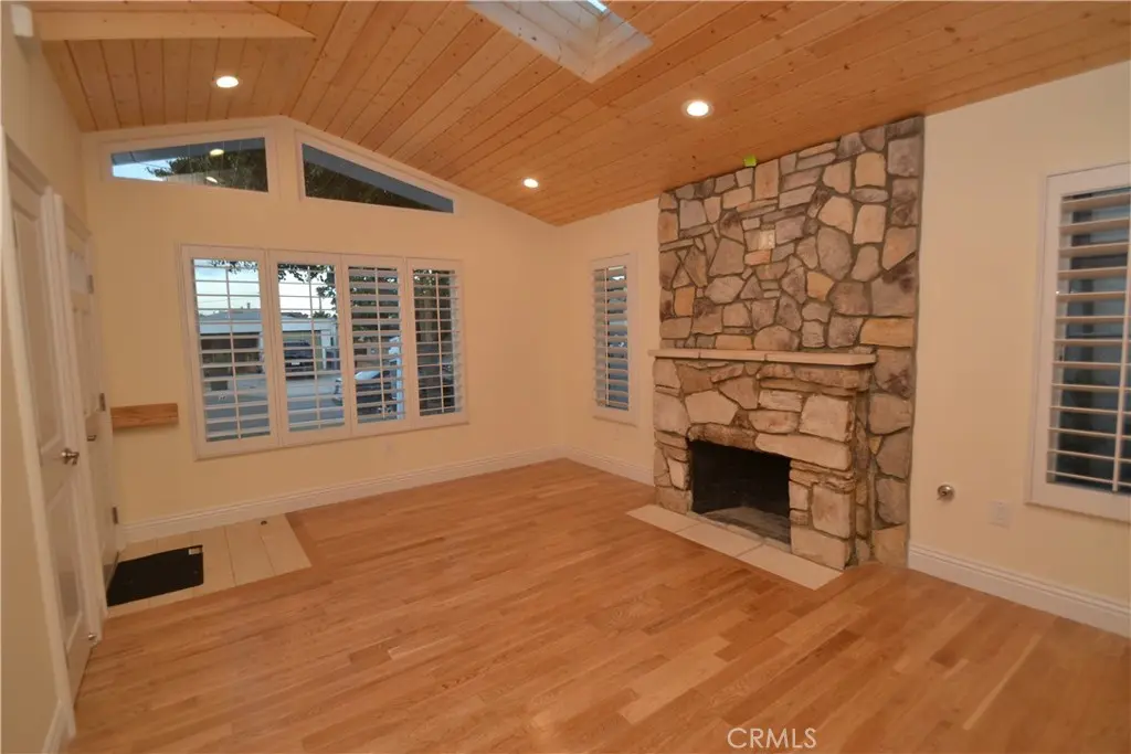 14715 Kingsdale Avenue, Lawndale, CA — listing photo 1