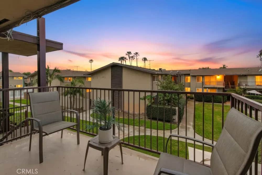 1860 W Glenoaks, Anaheim, CA — listing photo 1