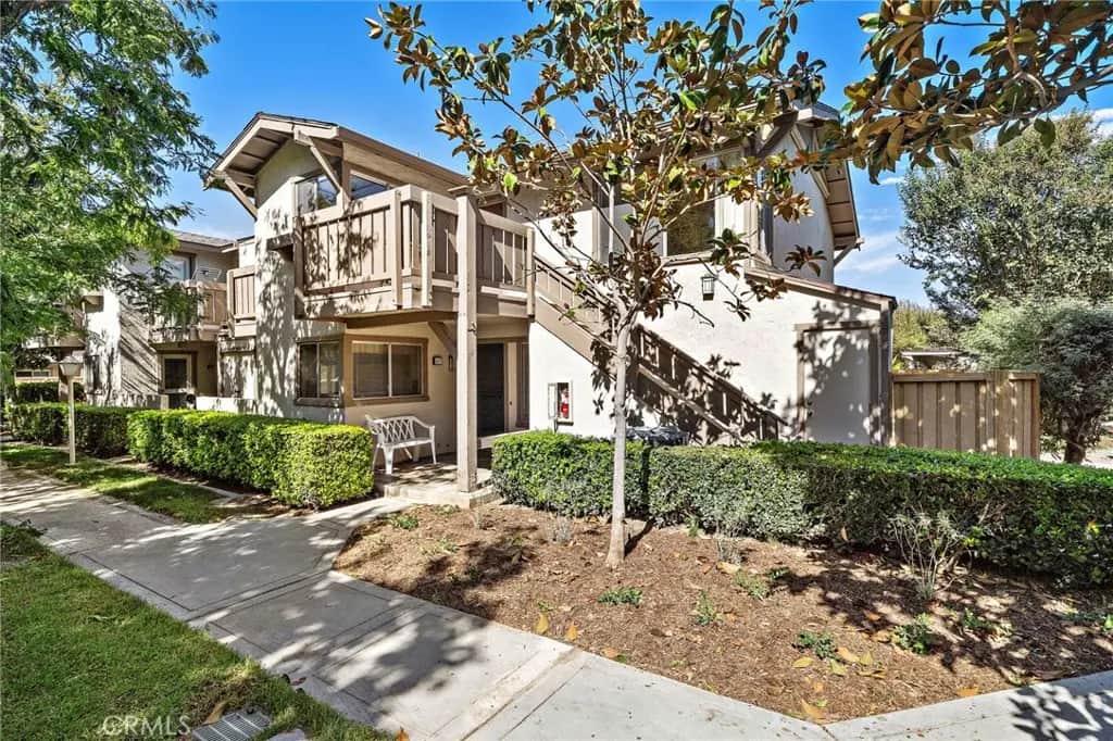 39 Rockwood 23, Irvine, CA — listing photo 1