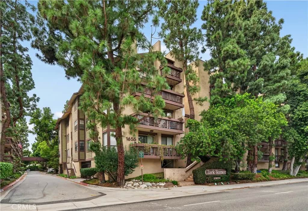 1655 Clark 324, Long Beach, CA — listing photo 1
