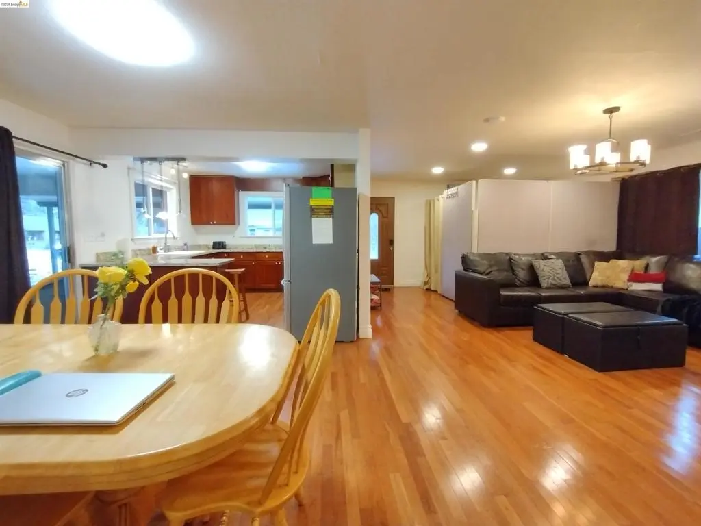 864 San Francisco Ave, South Lake Tahoe, CA — listing photo 1