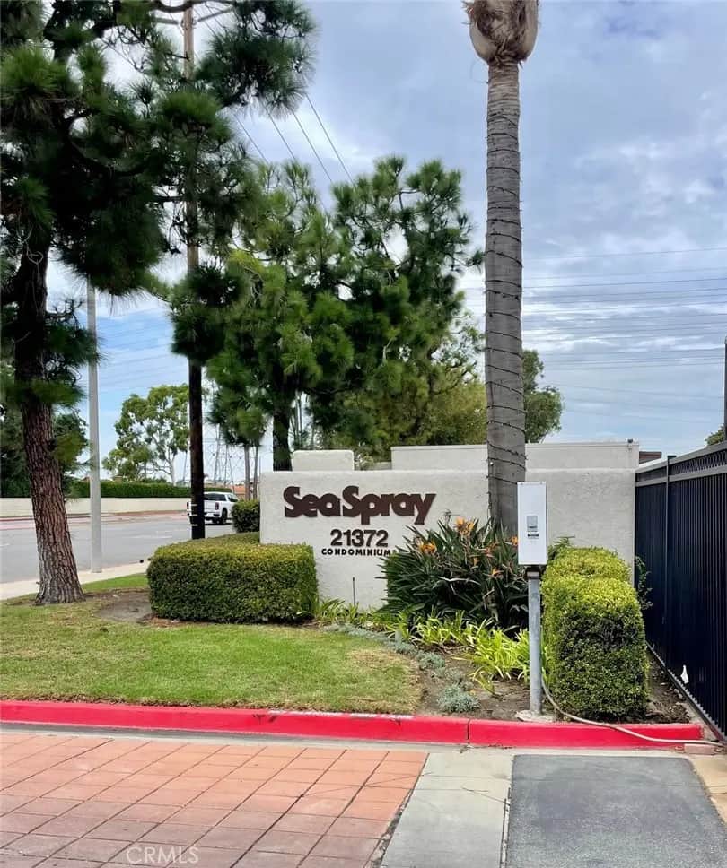 21372 Brookhurst Street 727, Huntington Beach, CA — listing photo 1