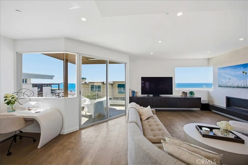 2404 Alma Ave, Manhattan Beach, CA — listing photo 1