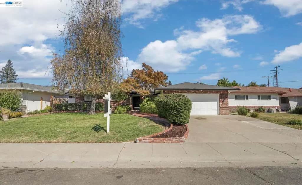 1075 Lake Glen Way, Sacramento, CA — listing photo 1