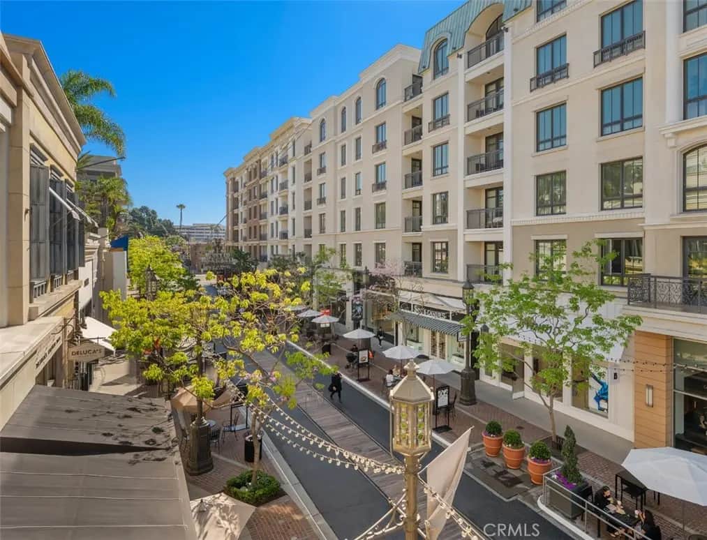 722 Americana Way M263, Glendale, CA — listing photo 1