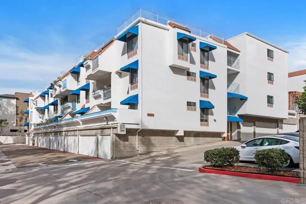 8332 Regents Road 2F, San Diego, CA — listing photo 1