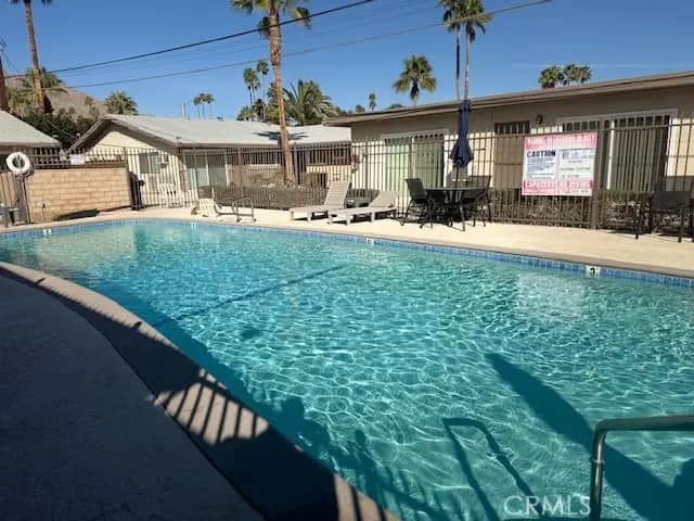 686 E Cottonwood Road 12, Palm Springs, CA — listing photo 1