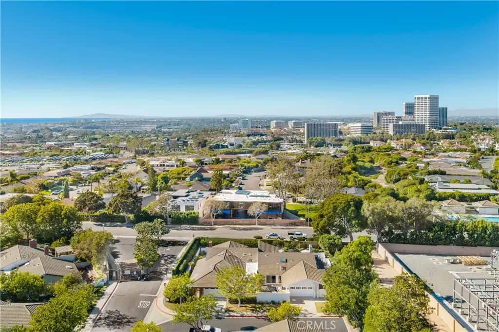 2 Maritime Drive, Newport Beach, CA — listing photo 1