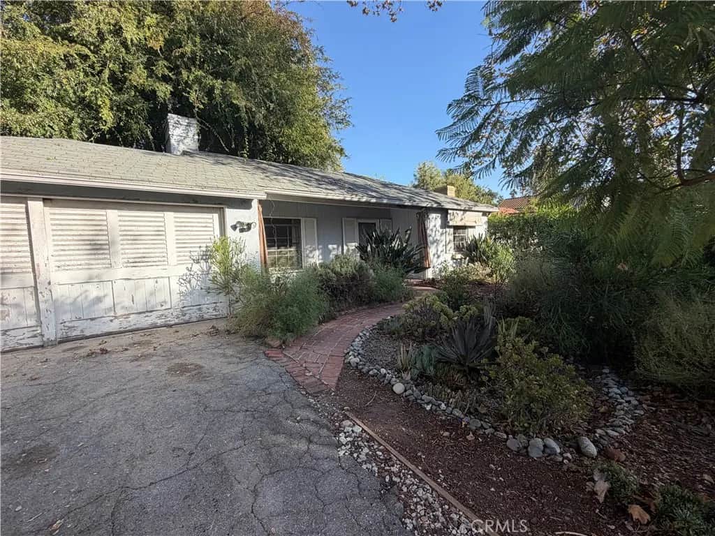 1110 S Los Robles, Pasadena, CA — listing photo 1