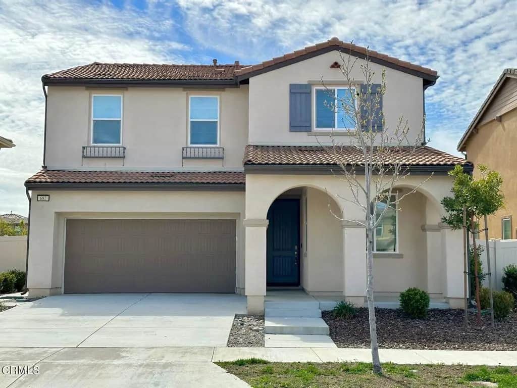 682 Seine River Way, Oxnard, CA — listing photo 1