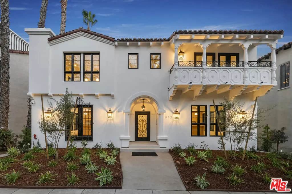 132 S Oakhurst Drive 3, Beverly Hills, CA — listing photo 1