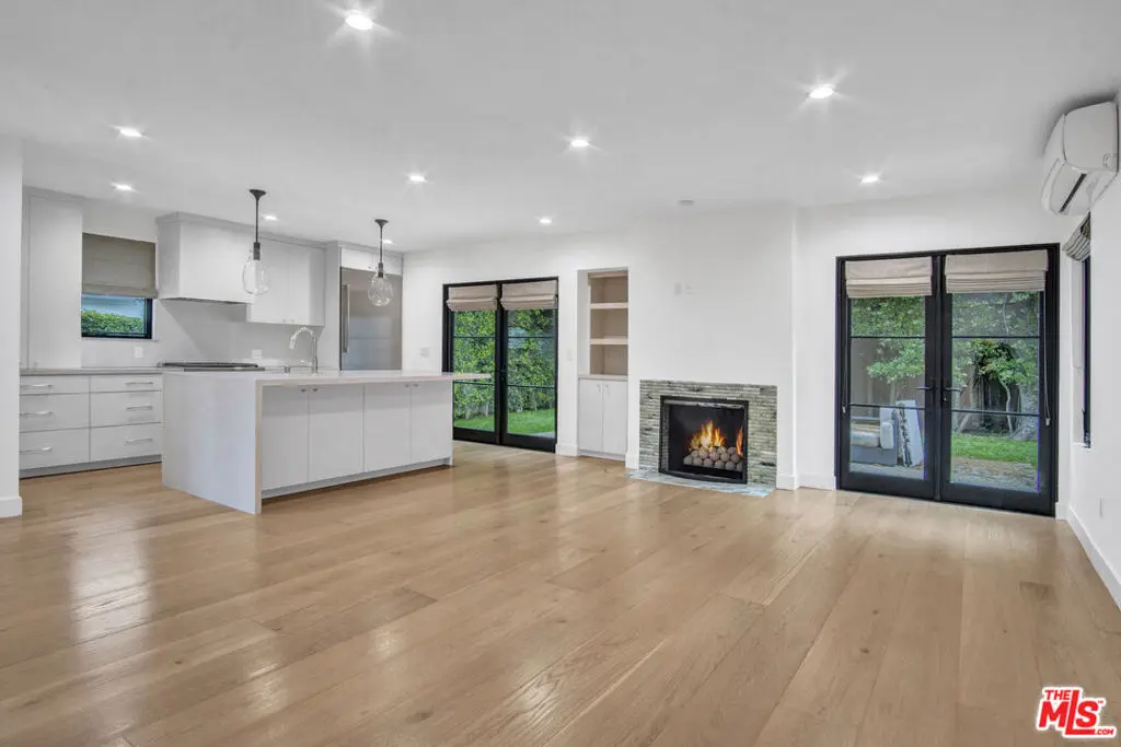 11339 Montana Avenue, Los Angeles, CA — listing photo 1