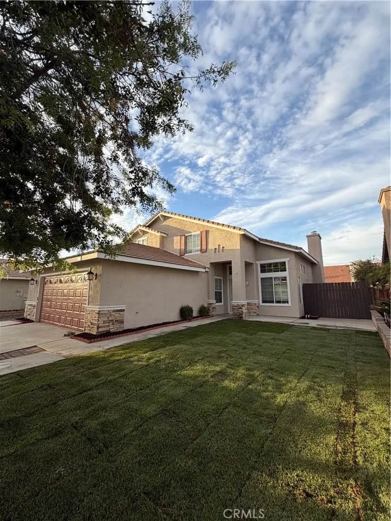 3020 Hampton, Hemet, CA — listing photo 1