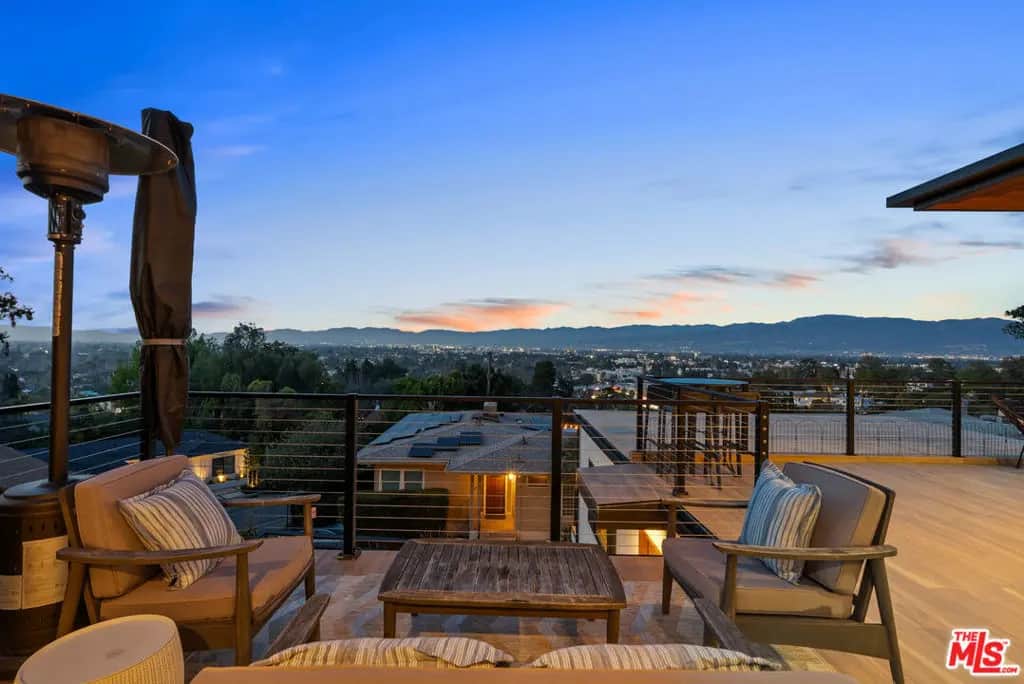 11358 Hendley Drive, Studio City, CA — listing photo 1