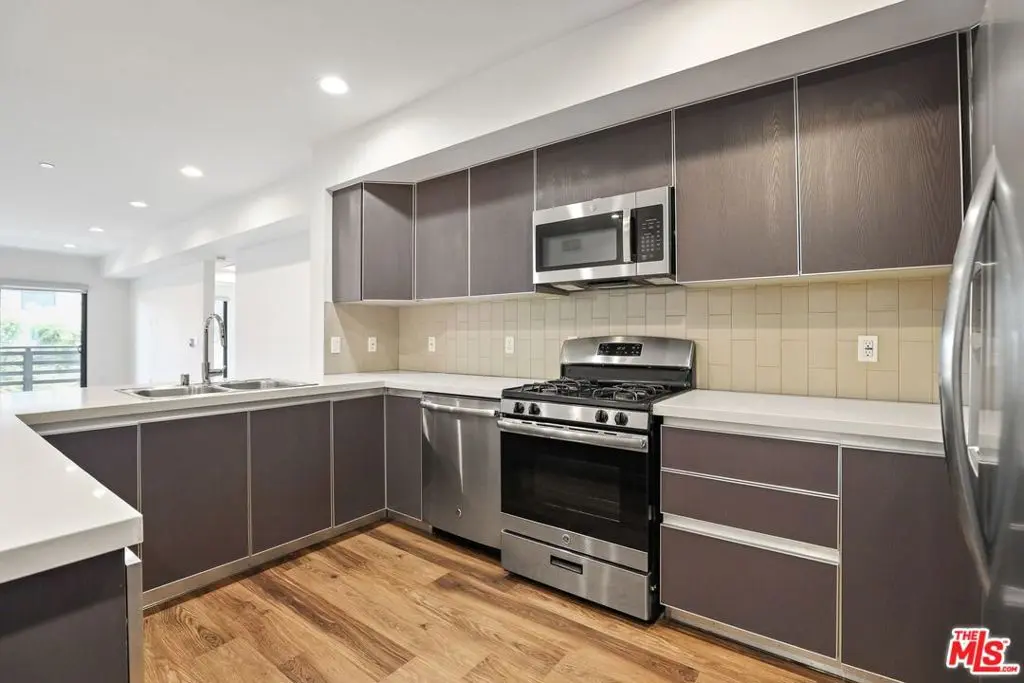 807 Hudson 108, Los Angeles, CA — listing photo 1
