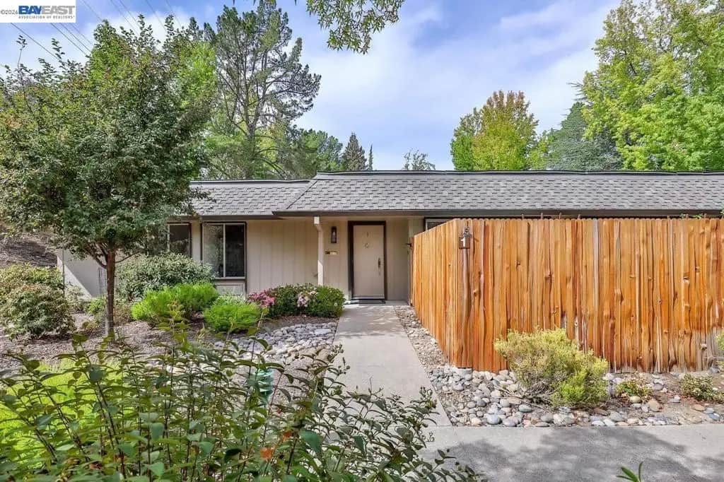 1932 Ptarmigan Dr 1, Walnut Creek, CA — listing photo 1
