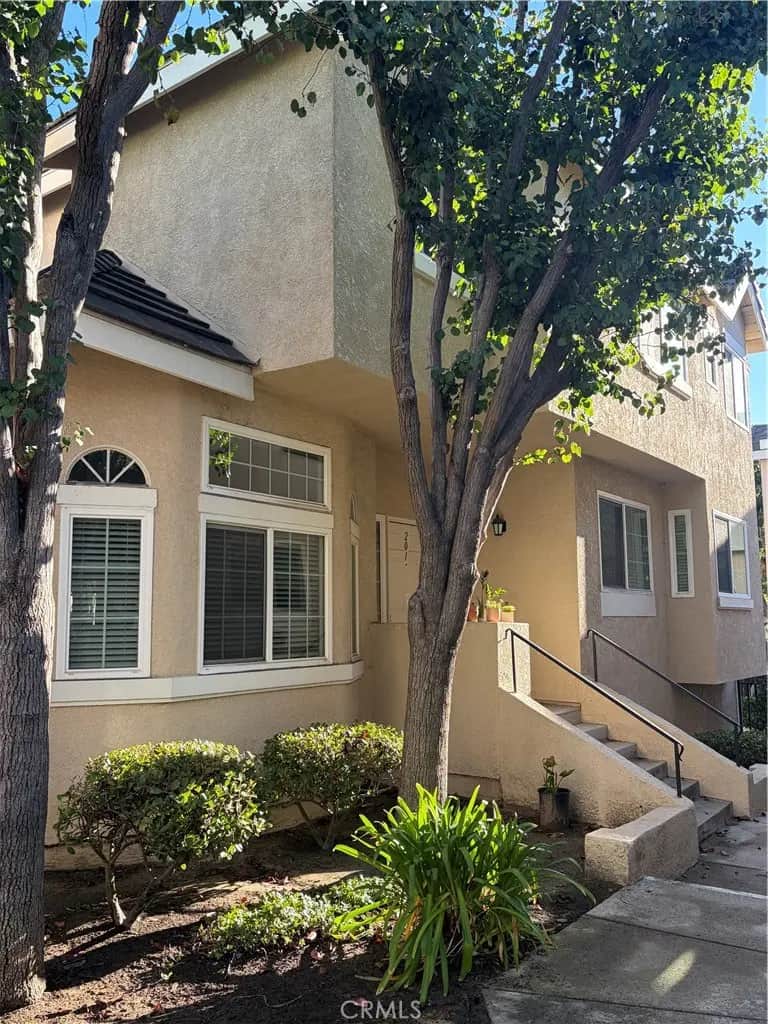 2300 MAPLE Avenue 201, Torrance, CA — listing photo 1