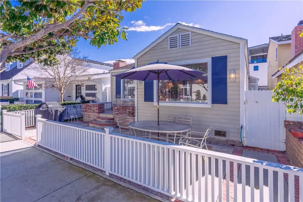 2025 Miramar Drive, Newport Beach, CA — listing photo 1