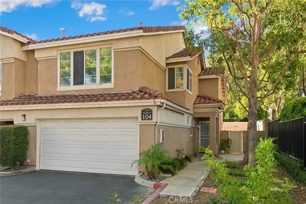 2030 Napoli Court 104, Corona, CA — listing photo 1