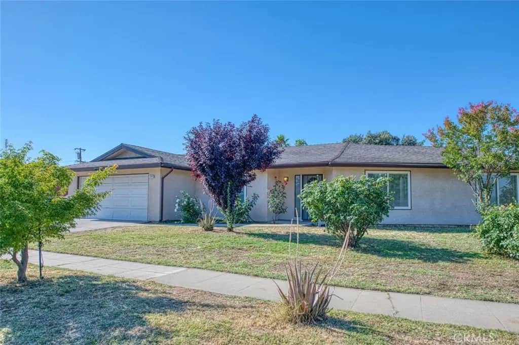 2335 W Cornell, Fresno, CA — listing photo 1