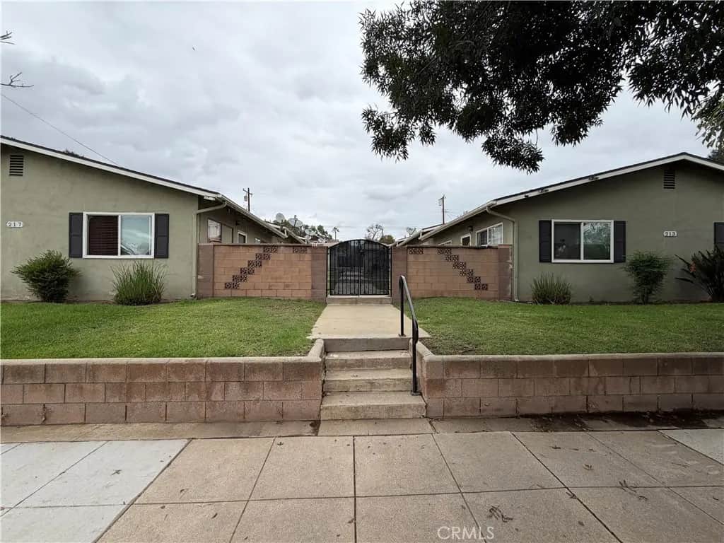 213 W 4th Street 3, San Dimas, CA — listing photo 1