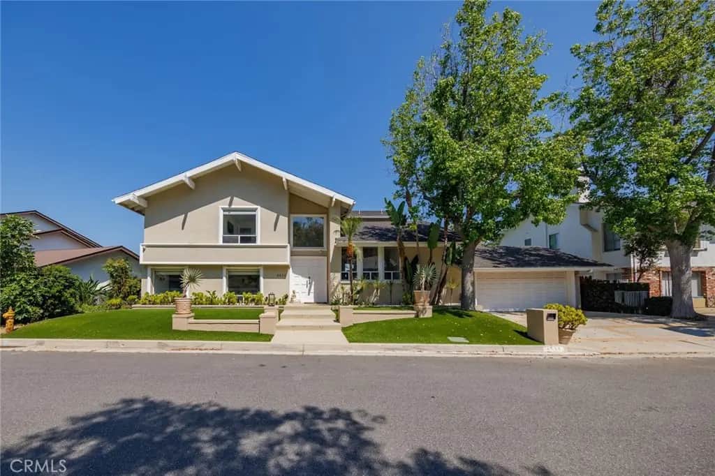 4534 Totana Drive, Tarzana, CA — listing photo 1