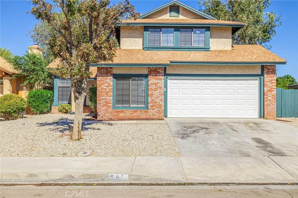 663 E Kettering, Lancaster, CA — listing photo 1