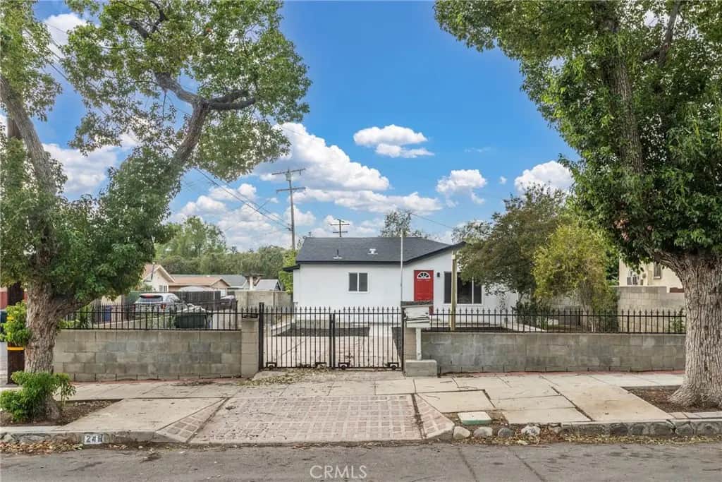 249 N 10th Avenue, Upland, CA — listing photo 1