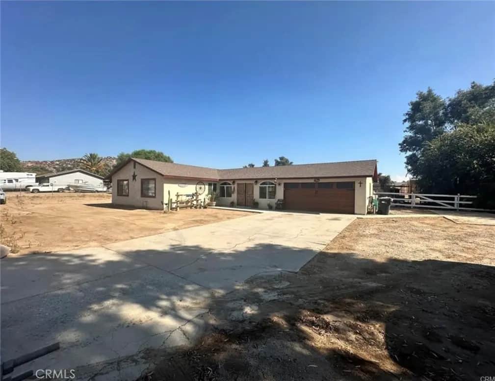 29225 Central Ave, Nuevo, CA — listing photo 1