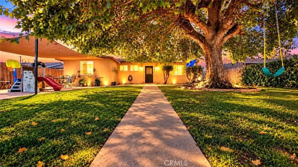 909 Meredith, Bakersfield, CA — listing photo 1