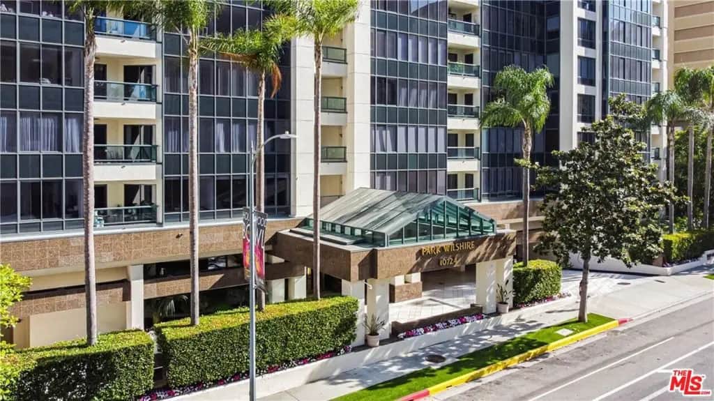 10724 Wilshire Boulevard 1008, Los Angeles, CA — listing photo 1